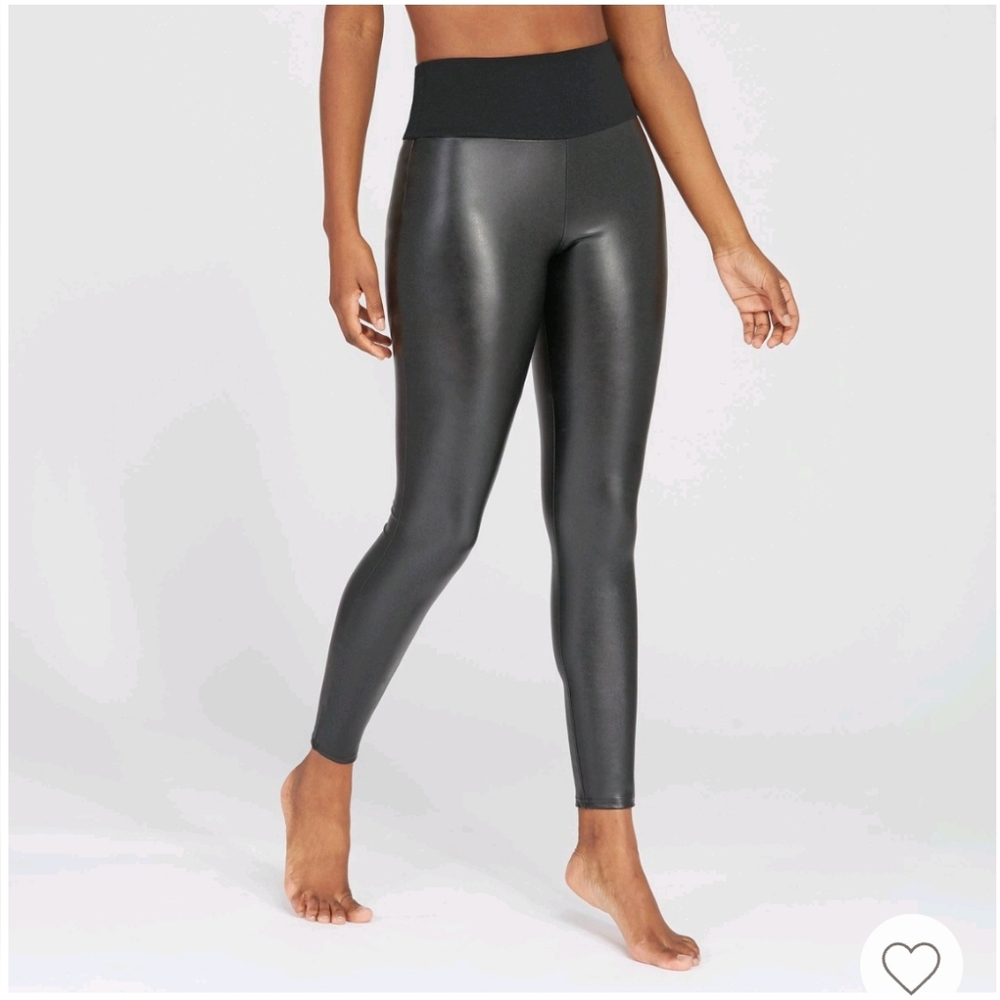 NWT Assets by Spanx All Over Faux Leather Shaping Leggings Size 1X Tummy Control